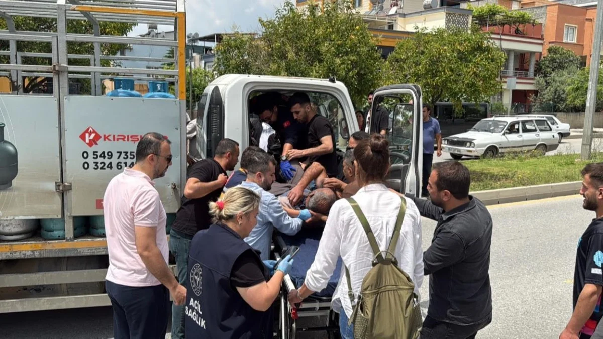 Tarsus’ta Trafik Kavgası Ölüm Getirdi: Minibüs Şoförüyle Tartışan Tüp Kamyonet Sürücüsü Kalp Krizi Sonucu Öldü