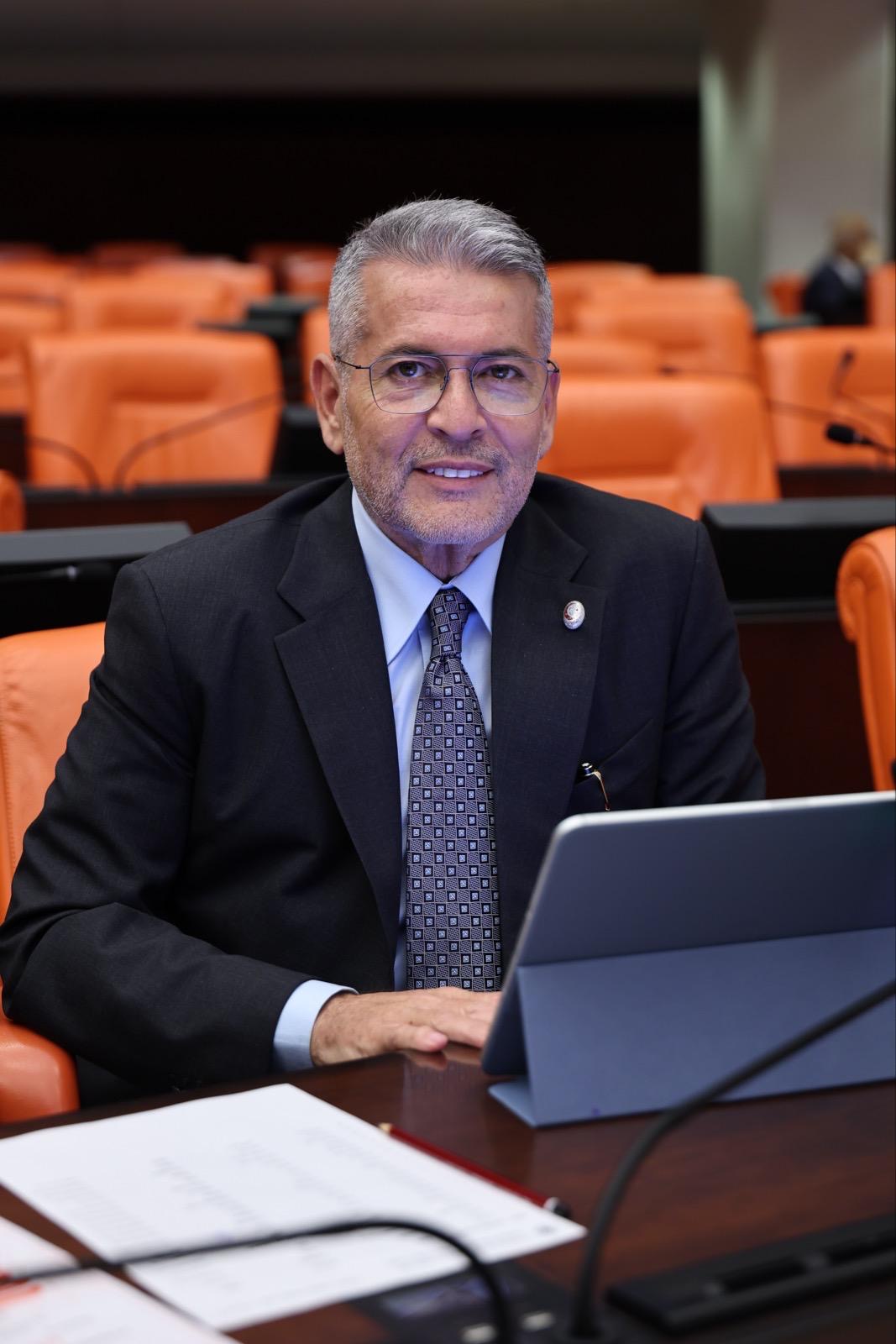MHP’Lİ DR. LEVENT UYSAL: ÇİFTÇİMİZ 2B TAPUSUNU BEKLİYOR